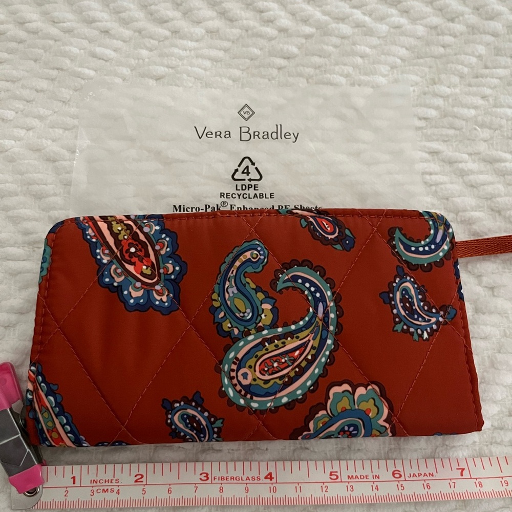 Vera Bradley Ultralight Essential Wallet
